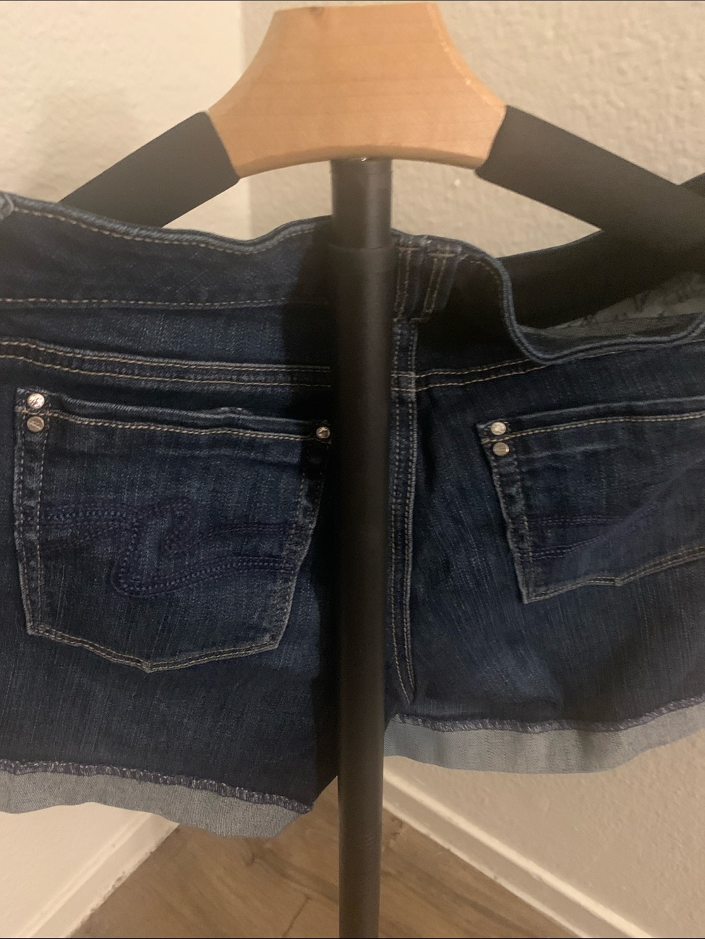 White House Black Market Dark Blue Denim Shorts - Picture 4 of 4